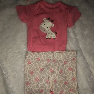 Infant girls outfit with hat